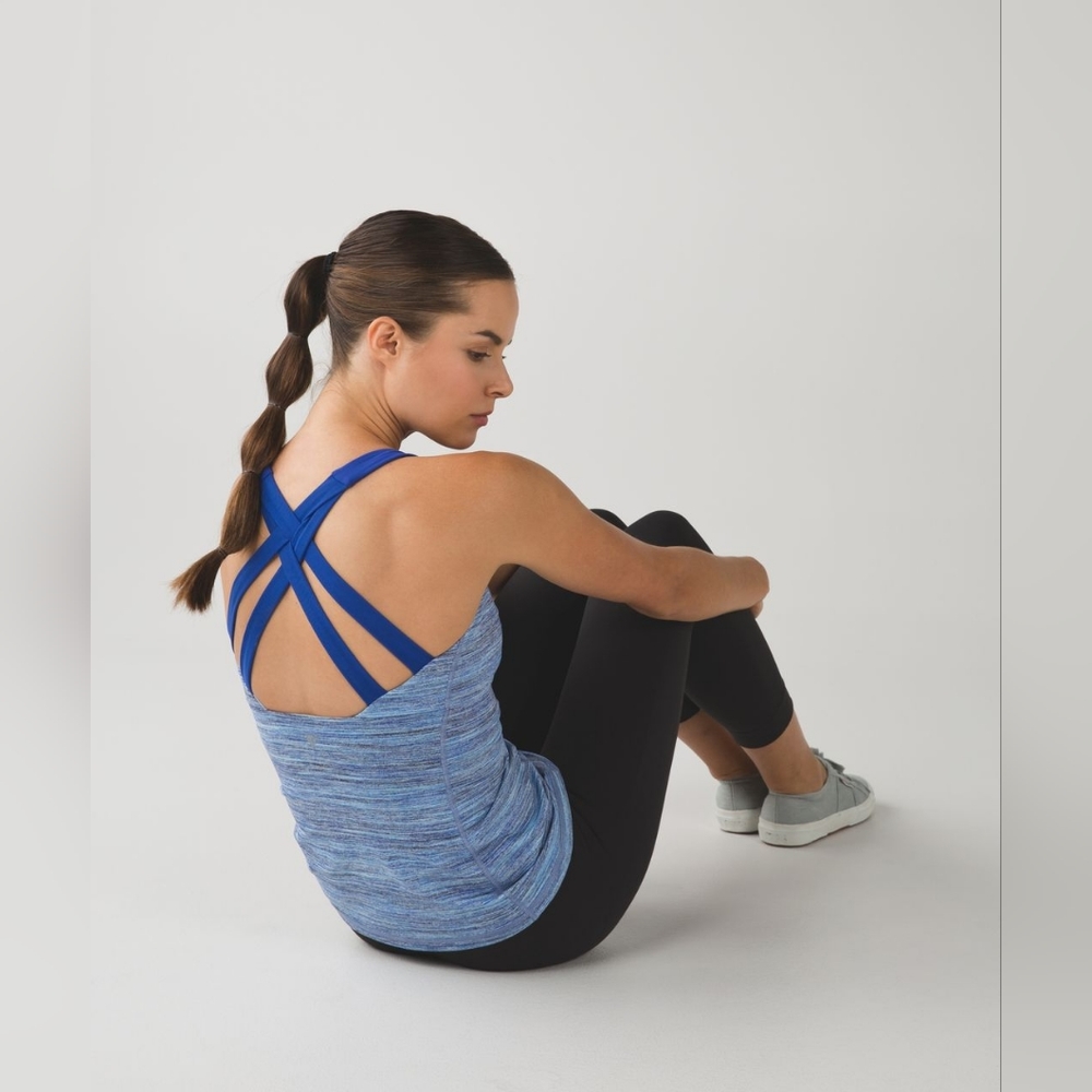 Lululemon Womens Size 8 Medium Blue Enhearten Tank Top Halter Neck Yoga Shirt